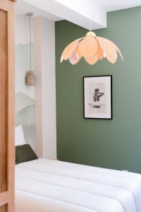 décoration interieur chambre danseuse vert bordeaux